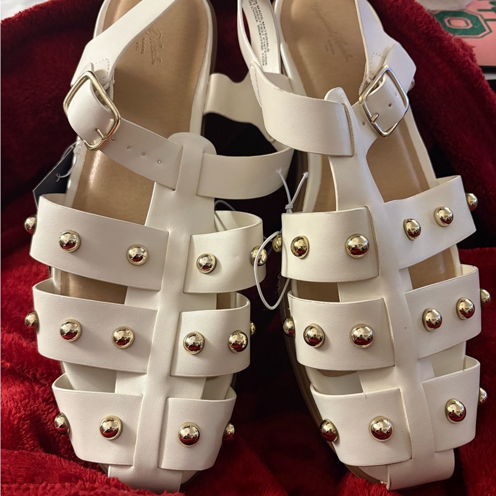 Universal Thread White Sandals with Gold Studs